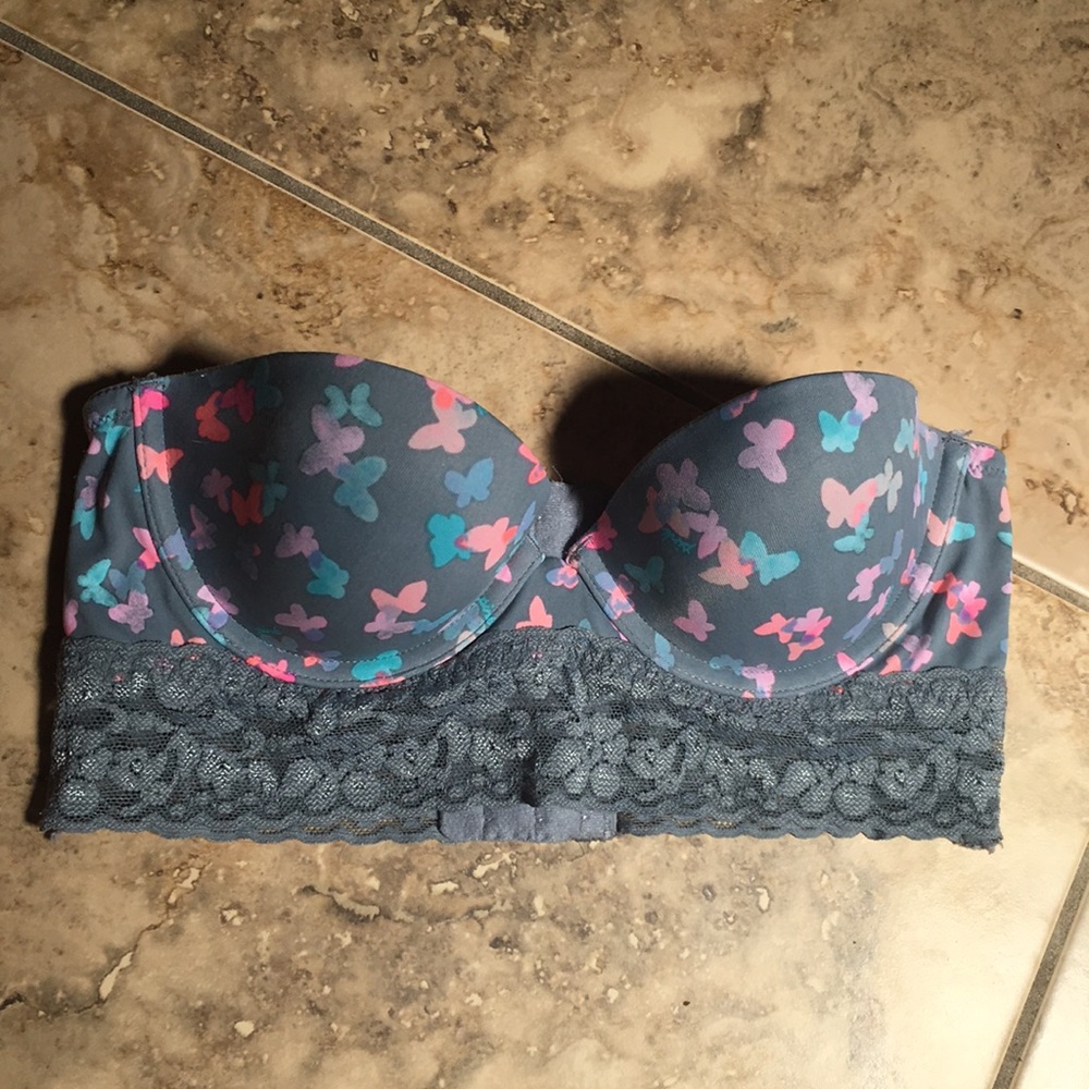 PINK VICTORIA SECRET STRAPLESS BRA